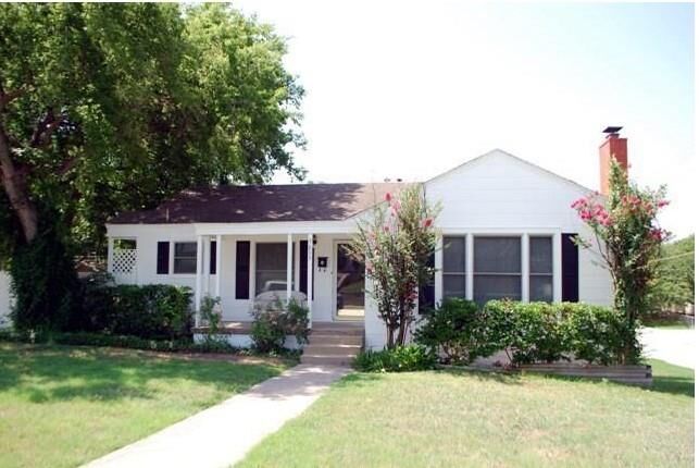 Property Photo:  3833 Dexter Avenue  TX 76107 