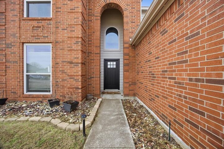 Property Photo: 322 Sweet Leaf Lane TX 75065