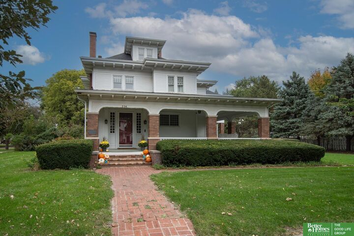 Property Photo:  234 W 10th Street  NE 68025 