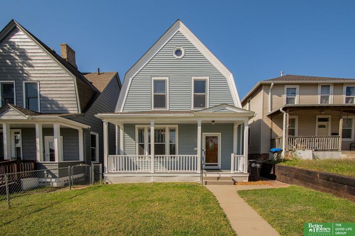 Property Photo:  842 S 22nd Street  NE 68108 