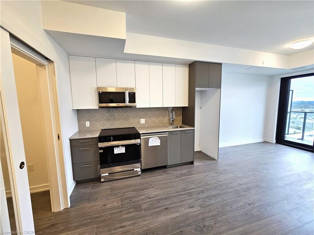Property Photo:  30 Francis Street S 2312  ON N2G 0B5 