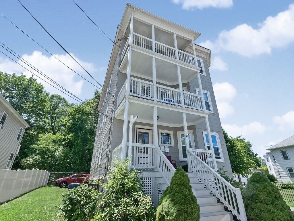 Property Photo:  17 Wyvern St 3  MA 02131 