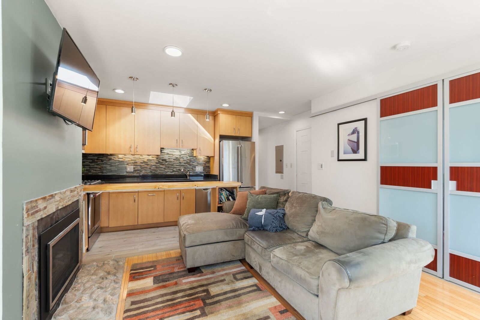 Property Photo:  239 Dorchester St 3  MA 02127 