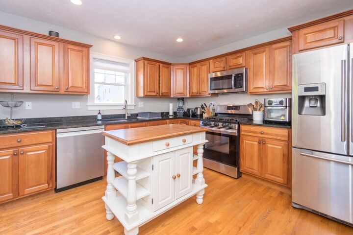 Property Photo:  32 Cutter St 1  MA 02453 