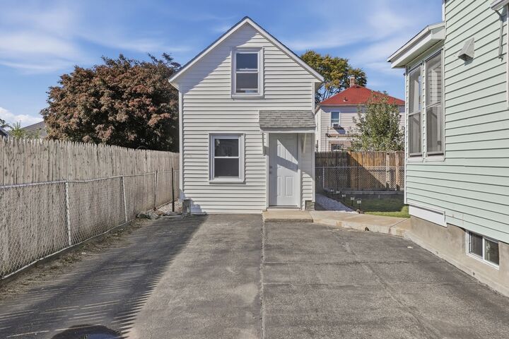 Property Photo:  40 Bunker Hill Ave  MA 01850 
