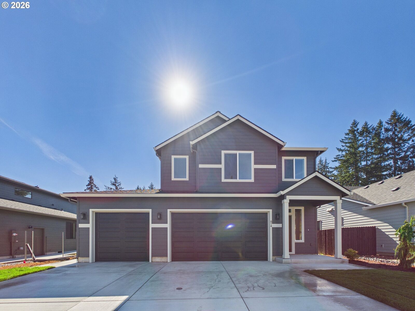 Property Photo:  614 W 19th St  WA 98629 