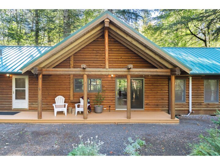 Property Photo:  22833 E Winnie Rd  OR 97049 