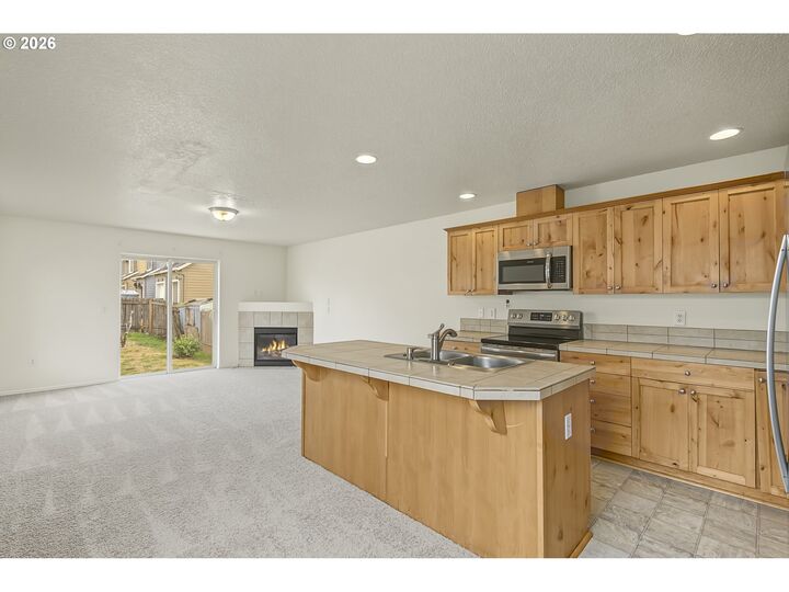 Property Photo: 5310 SE 136th Ave OR 97236