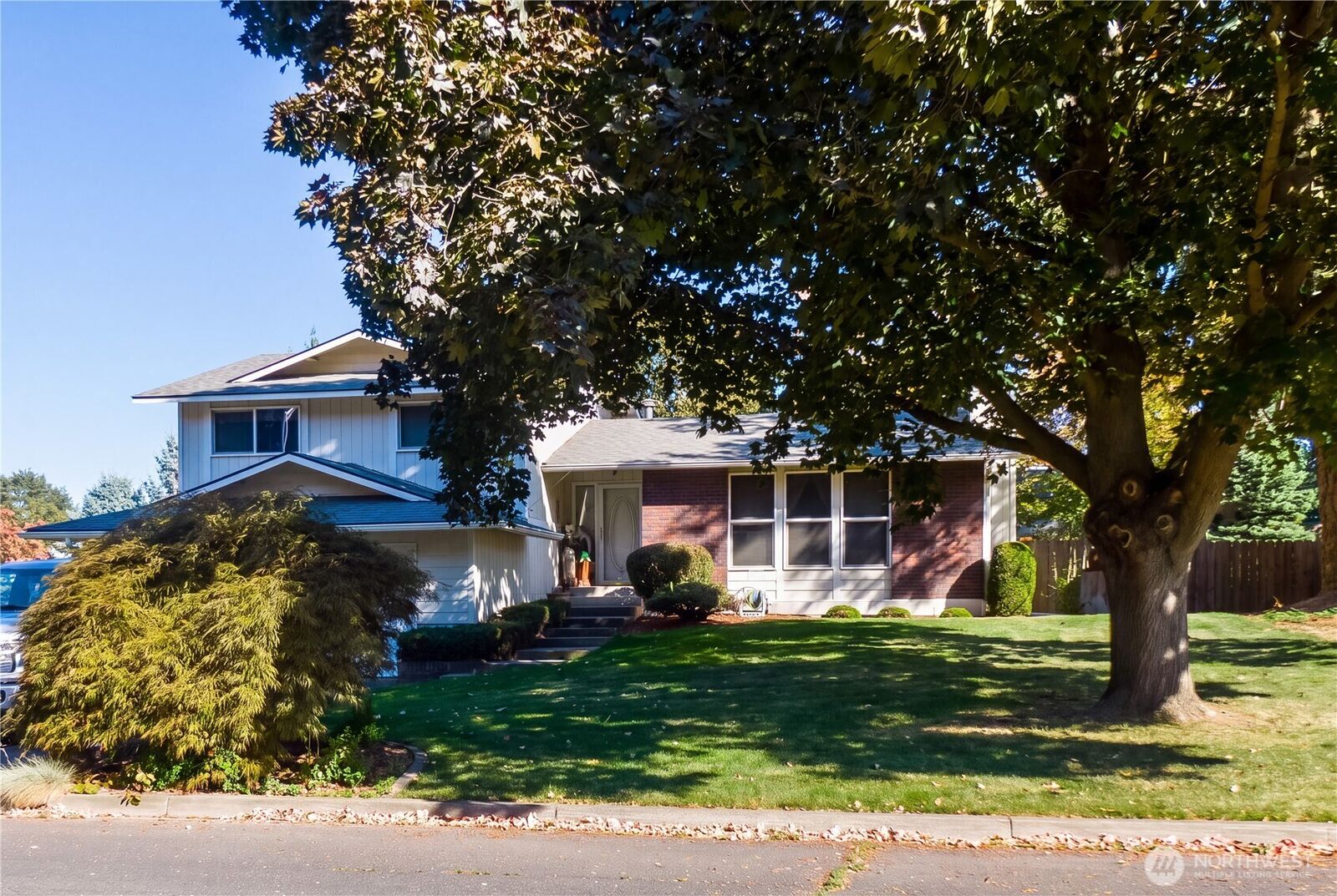 Property Photo: 934 Mountain Park Drive WA 99362