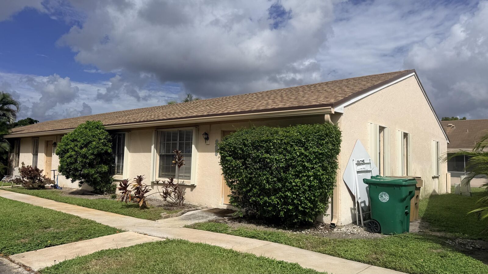 Property Photo: 8061 SW 20th Place 8061 FL 33324