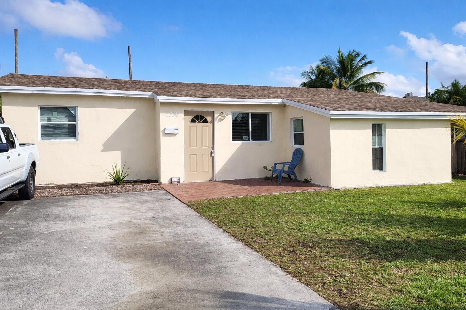 Property Photo:  2330 NE 1st Avenue  FL 33060 