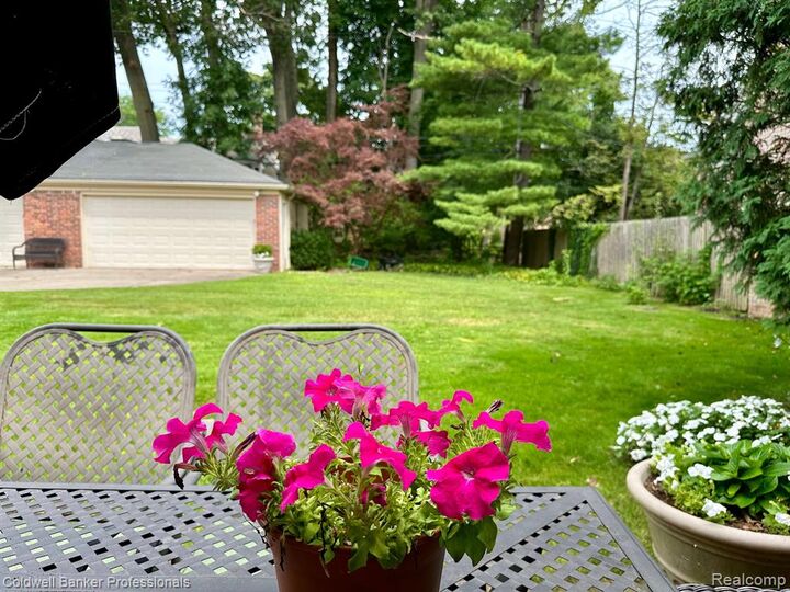 Property Photo: 360 Neff Road MI 48230