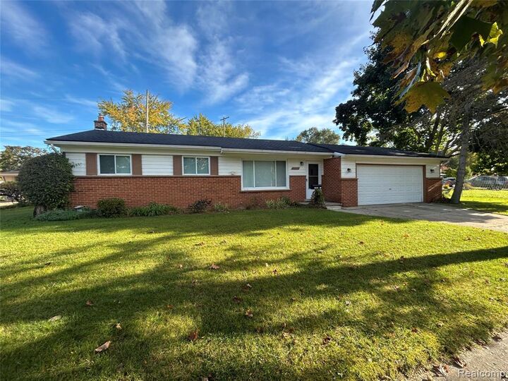 Property Photo: 812 Marion Drive MI 48442