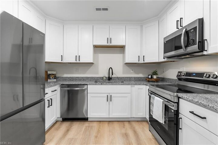 Property Photo:  7822 Camellia Rd  VA 23518 