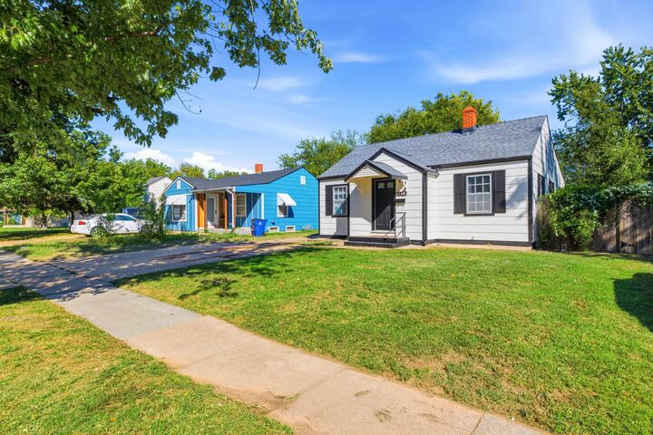 Property Photo: 1248 N Pershing Ave KS 67208
