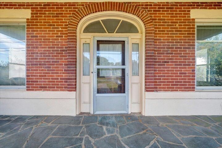 Property Photo:  703 Henry St  VA 24557 