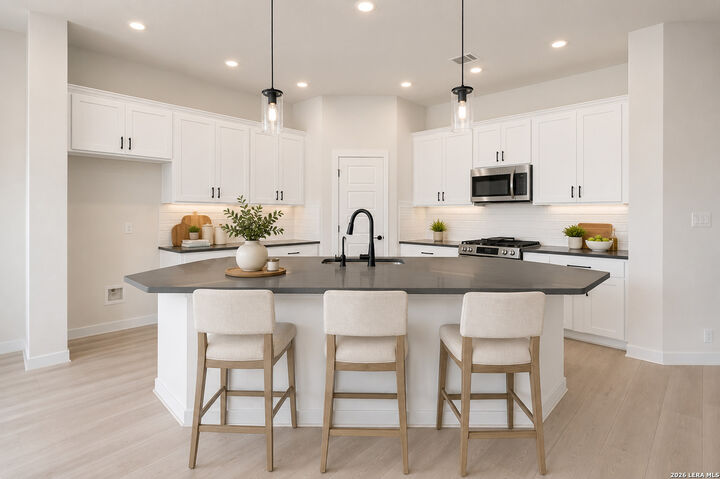 Property Photo: 766 Converge Ct TX 78124
