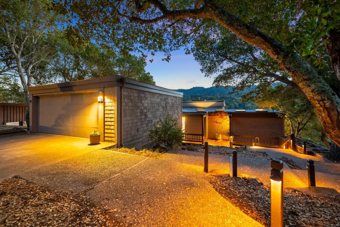 Property Photo:  12 Hawkview Street  CA 94028 