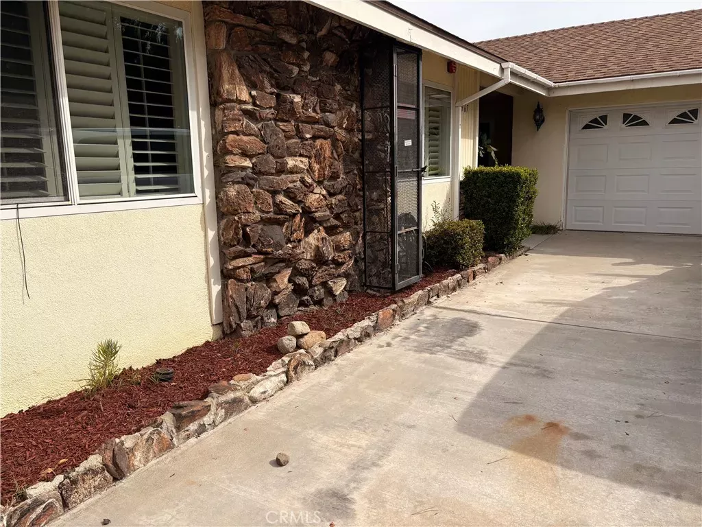 Property Photo: 967 W 13th CA 91786