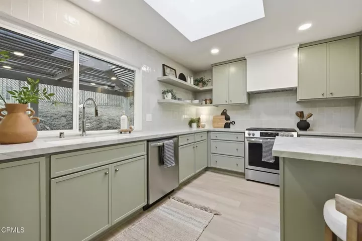 Property Photo:  1782 Calle Zocalo  CA 91360 