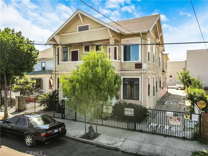 Property Photo: 134 E 31st Street CA 90011