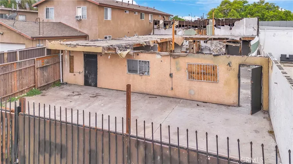 Property Photo:  232 W 108th  CA 90061 