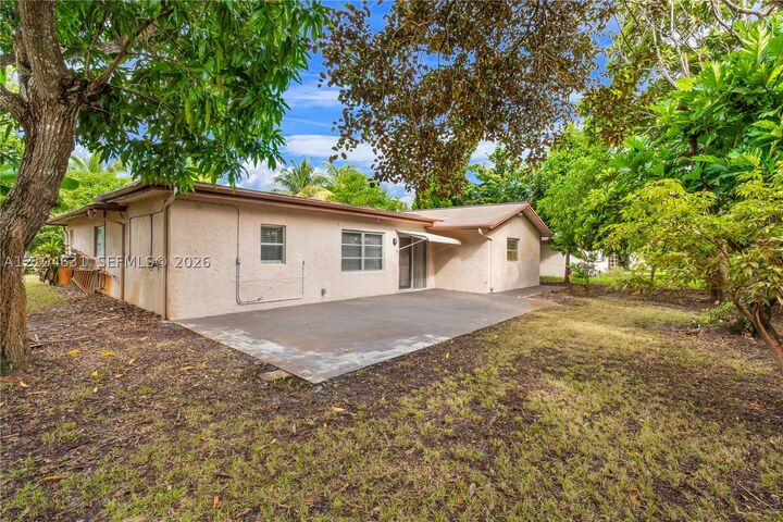 Property Photo: 7200 NW 92nd Ter FL 33321