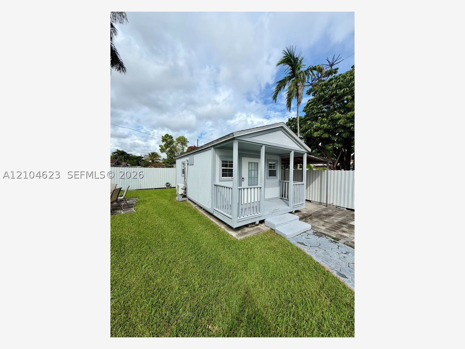 Property Photo: 11441 SW 2nd St Efficiency FL 33174