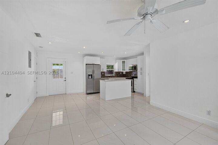 Property Photo:  6040 NE 6th Ave  FL 33334 