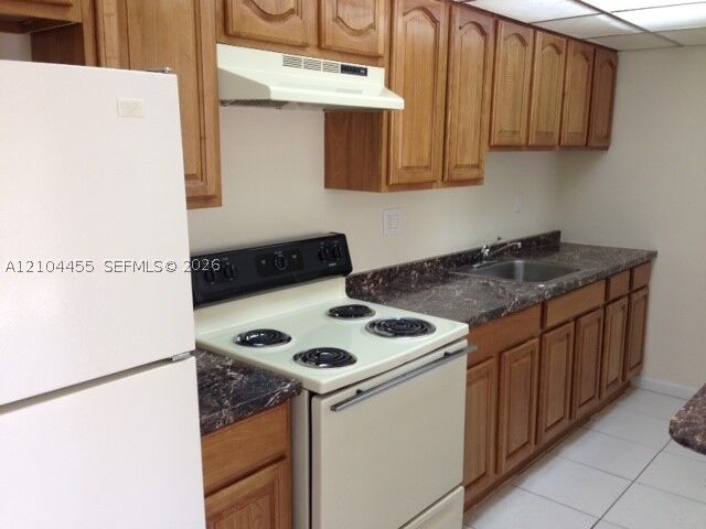 Property Photo:  4450 NW 79th Ave 1C  FL 33166 