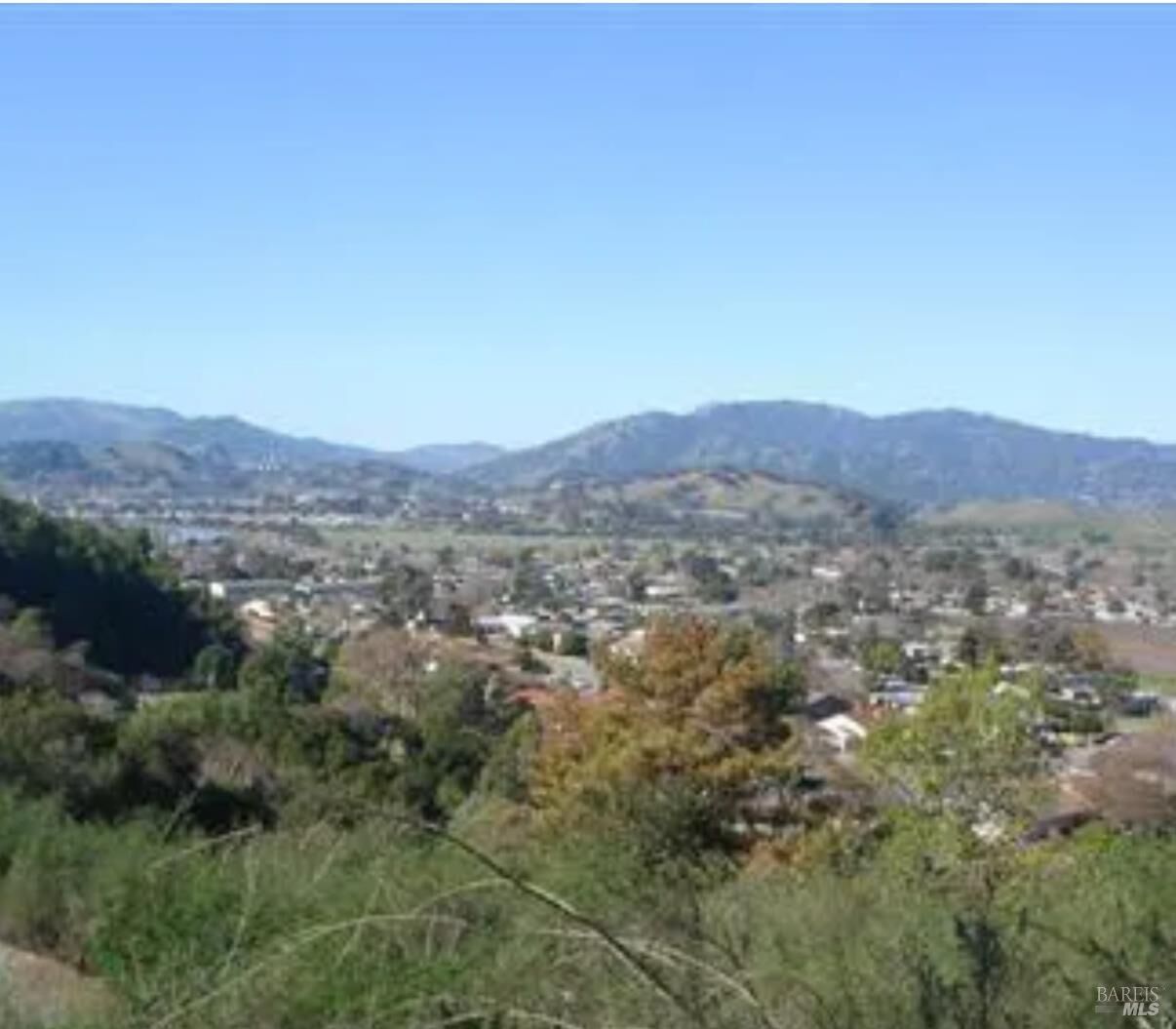 Property Photo:  1 Silver Oaks Court  CA 94903 