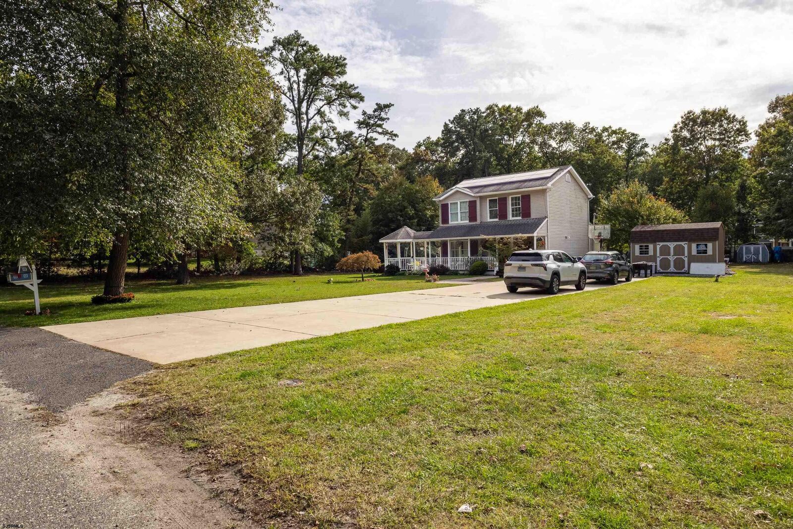 Property Photo: 220 Arbutus Ave NJ 08205