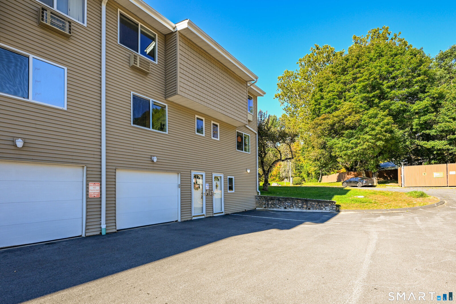 Property Photo: 220 Main Street 7K CT 06057