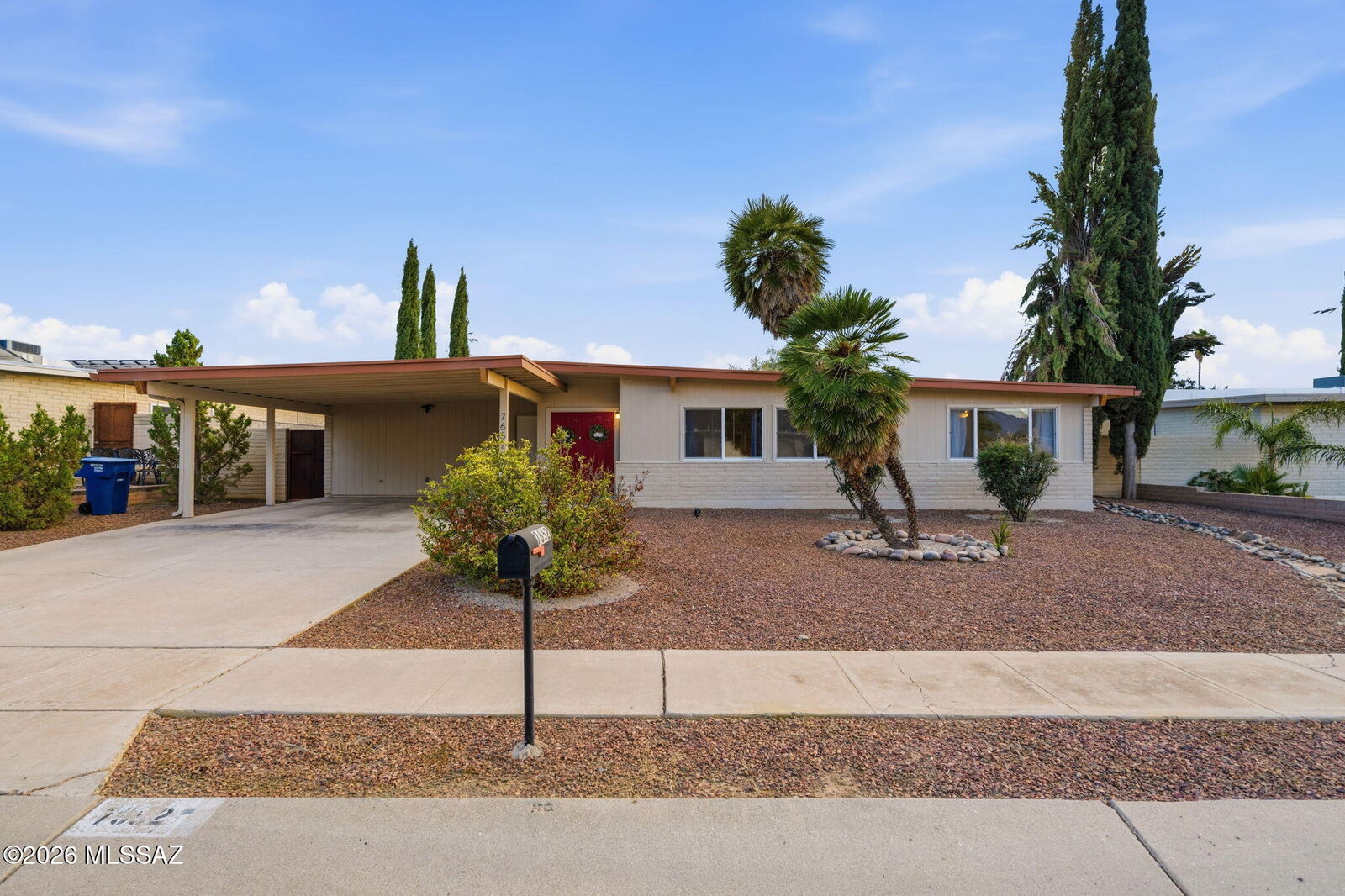 Property Photo: 7652 E Waverly Street AZ 85715