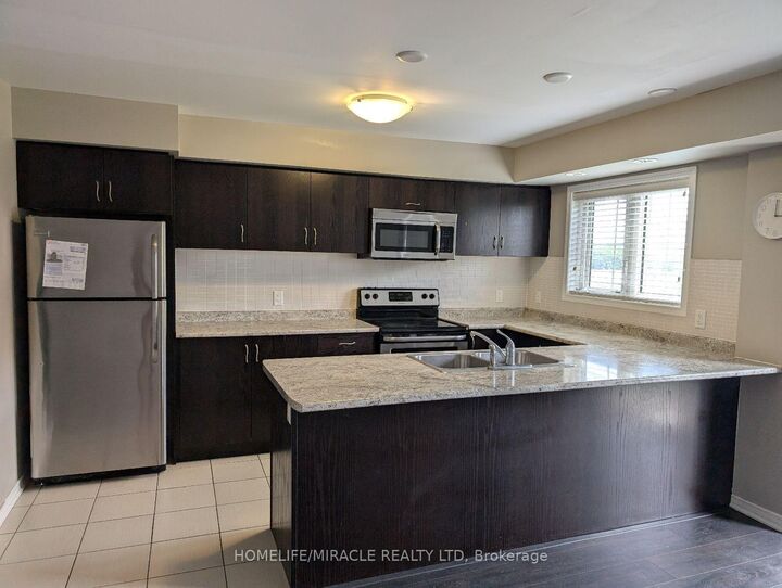 Property Photo:  2441 Greenwich Drive 69  ON L6M 0S4 