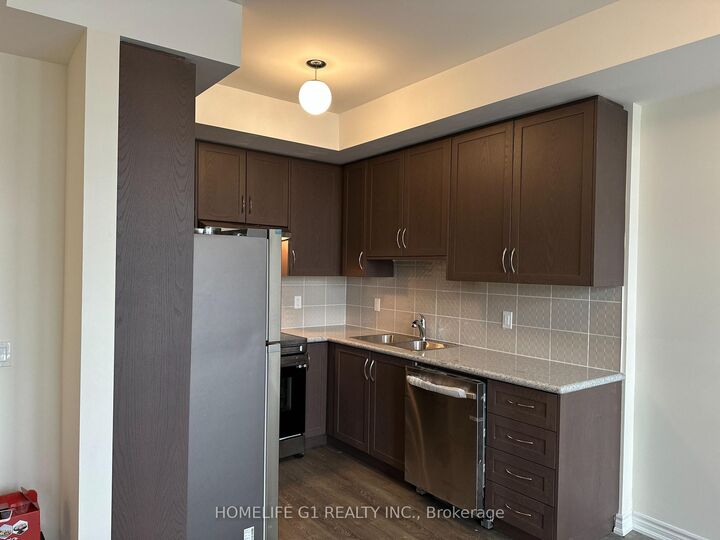 Property Photo: 30 Halliford Place 213 ON L6P 4R1