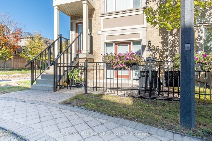 Property Photo:  5650 Winston Churchill Boulevard 62  ON L5M 0L8 