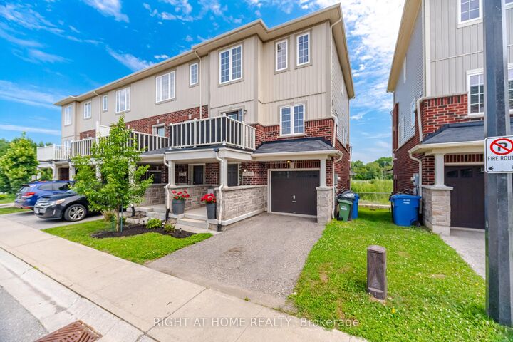 Property Photo:  88 Decorso Drive 73  ON N1L 0A1 