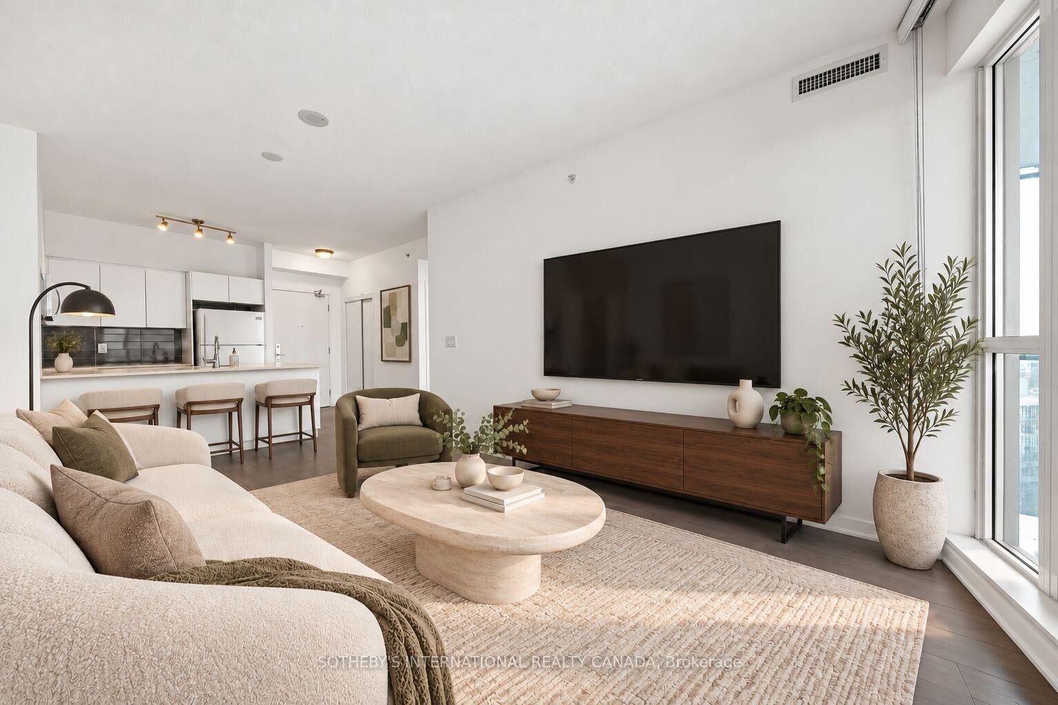 Property Photo: 150 East Liberty Street 1616 ON M6K 3R5