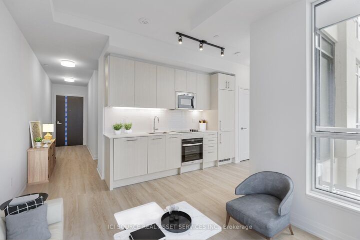Property Photo: 286 Main Street 905 ON M4C 5K7