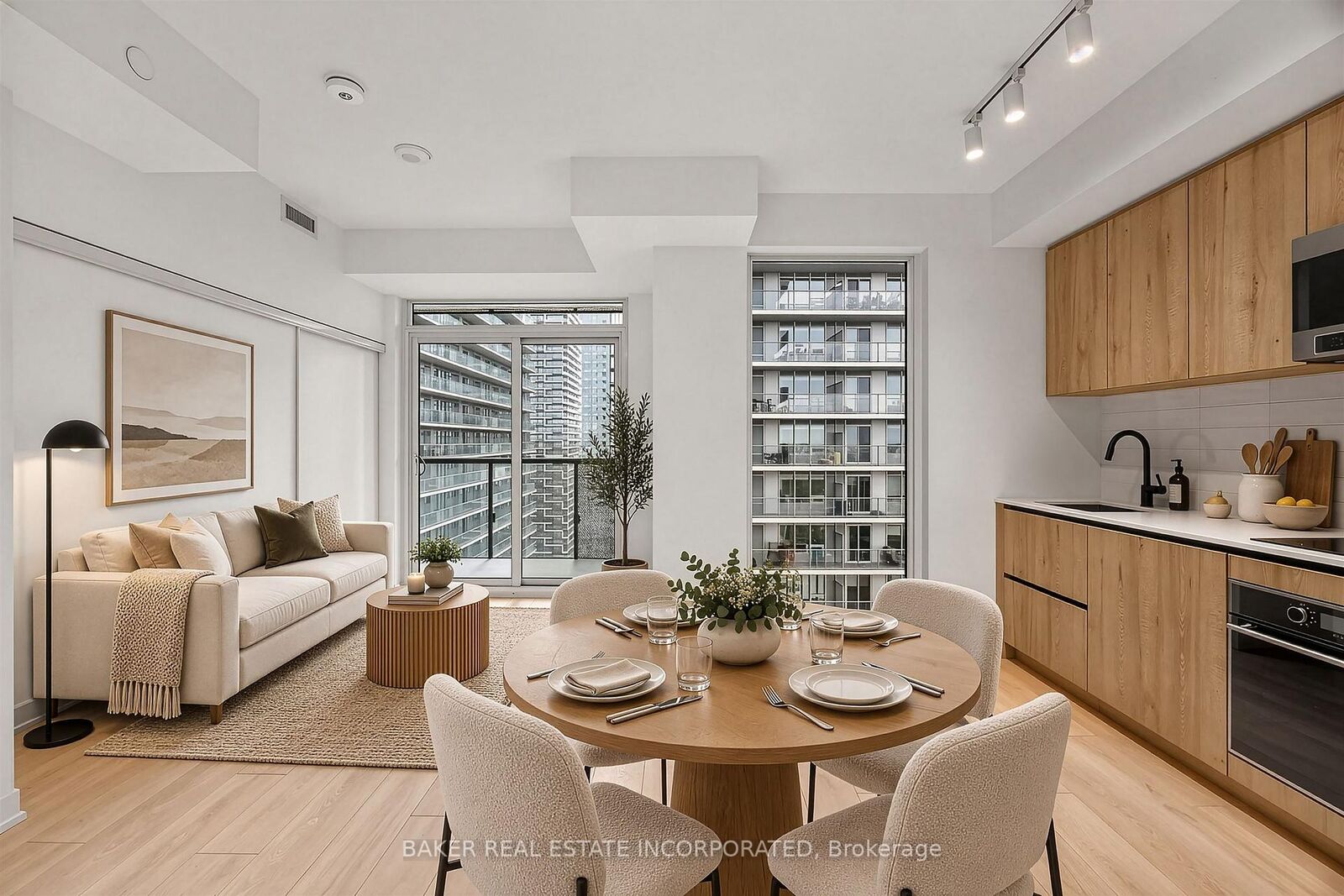 Property Photo:  117 Broadway Avenue 2303  ON M4P 1V3 