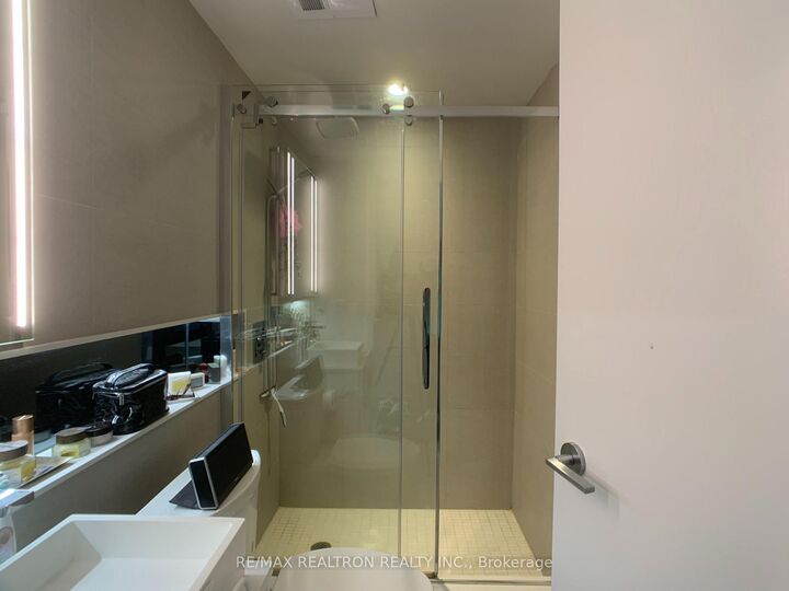 Property Photo:  215 Queen Street W 1201  ON M5V 0P5 