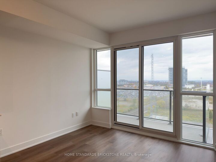 Property Photo:  125 Nipissing Road 1402B  ON L9T 1R3 