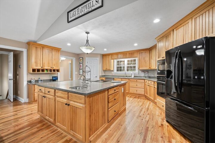 Property Photo: 426 Handrops Lane SC 29693