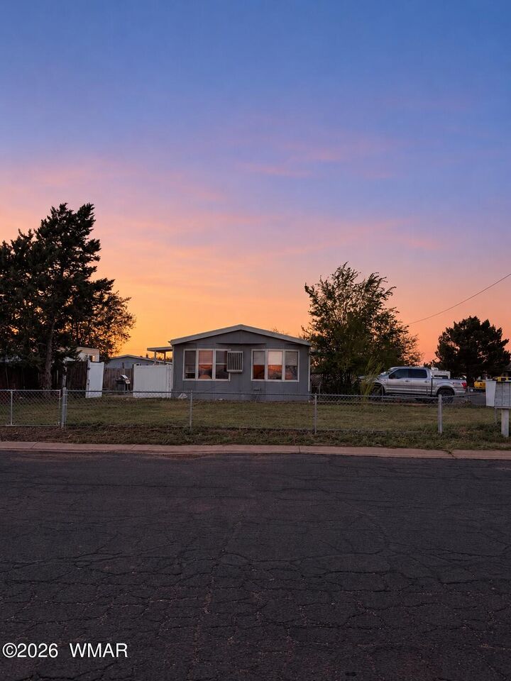 Property Photo: 327 Edwardo Avenue AZ 86025