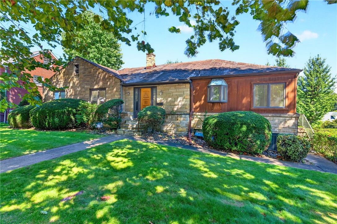 Property Photo: 1309 Summit St PA 15131