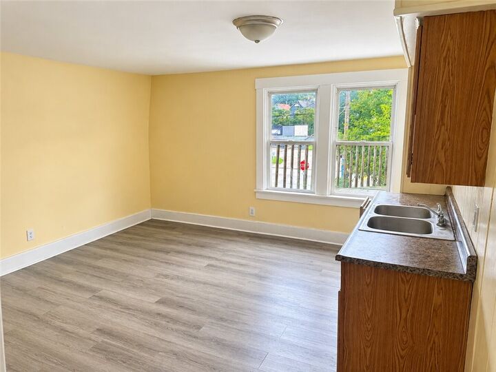 Property Photo:  1538 5th Ave 3  PA 15068 