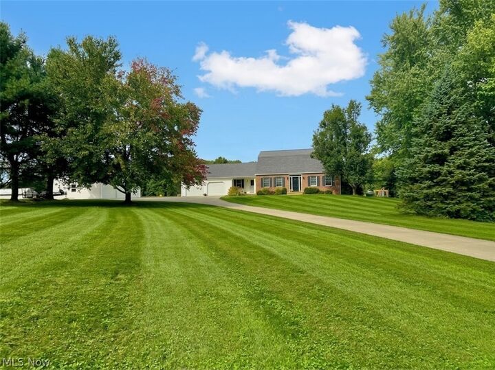 Property Photo:  35060 Salem Grange Road  OH 44460 