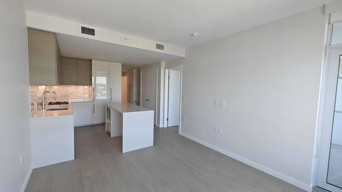 Property Photo:  2186 Gilmore Avenue  BC V5C 6A7 