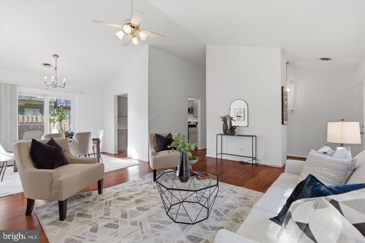 Property Photo:  4708 Colonel Ashton Place 424  MD 20772 